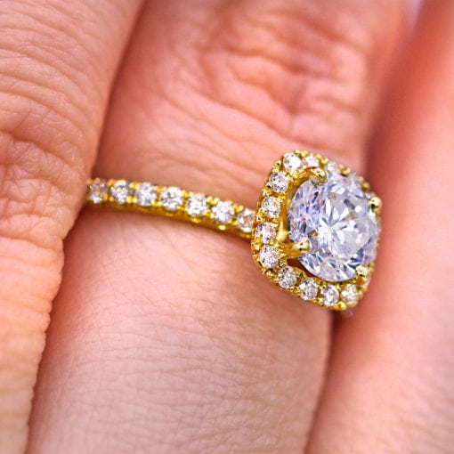 0.90 ct Round Halo Diamond Engagement Ring
